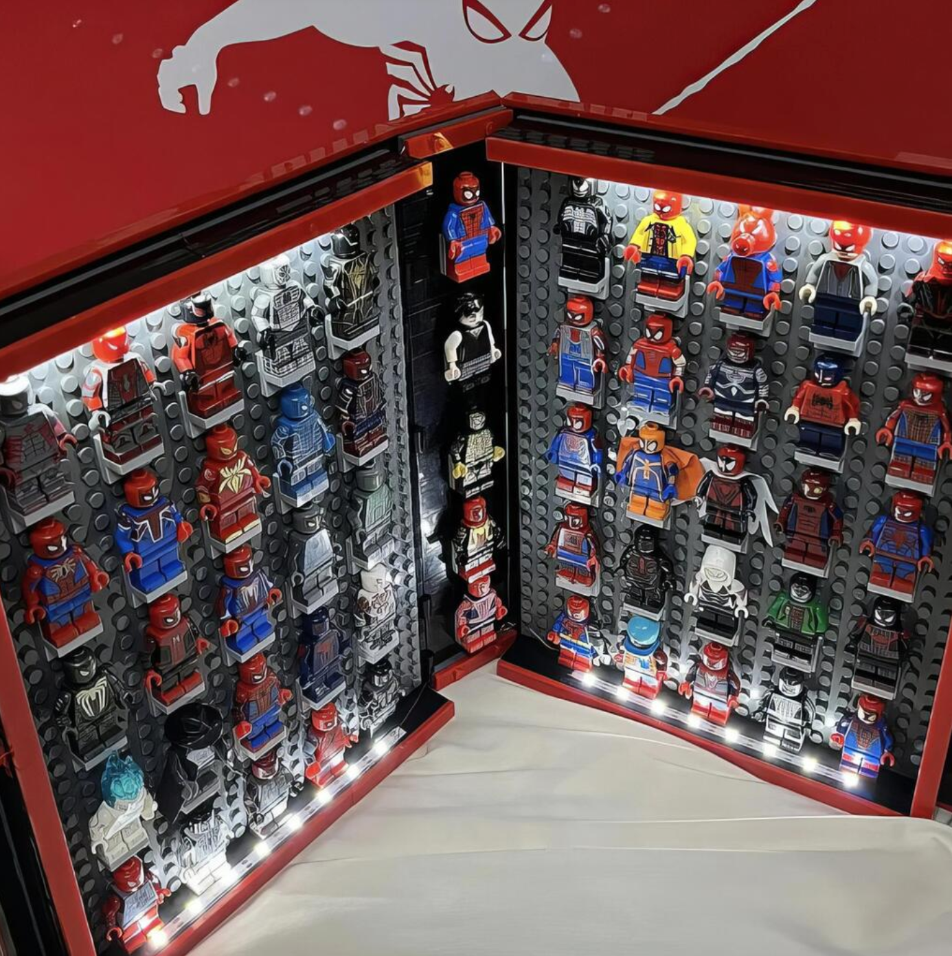 Hero Bricks-Spidey Book